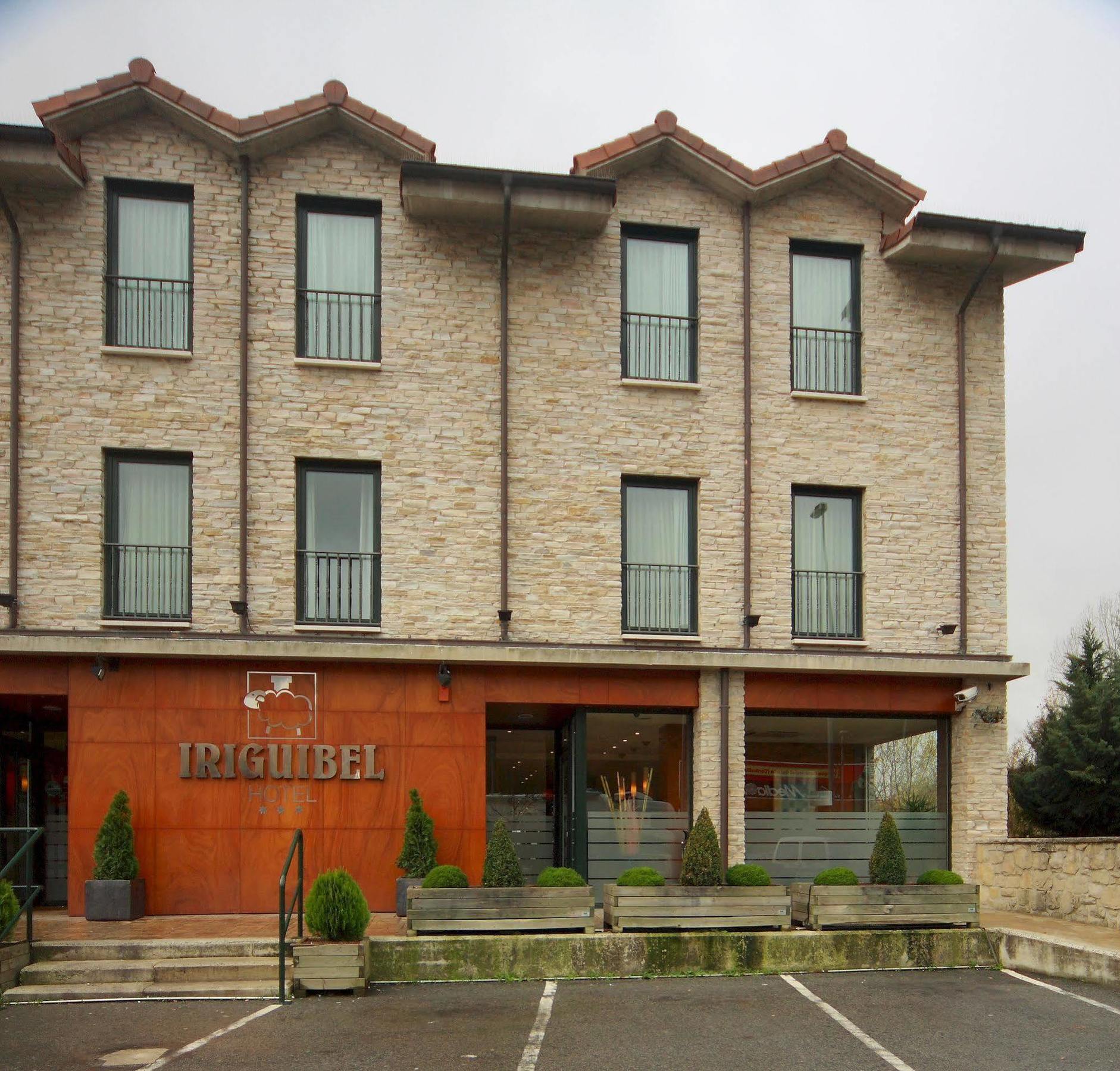 Hotel Iriguibel Huarte Pamplona Екстериор снимка